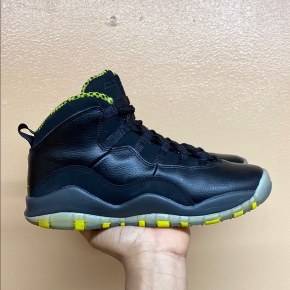 Air Jordan 10 Retro “Venom” - Picture 1 of 17